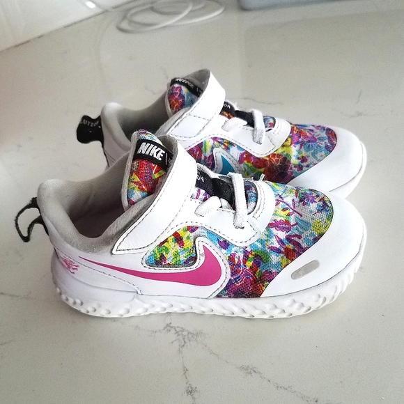 Nike Other - NIKE Revolution 5 Fable Multicolor Toddler Girl sneakers